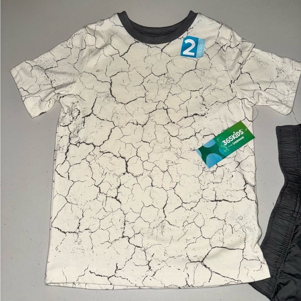 365 Kids from Garanimals Boys’ T-Shirt and Shorts Outfit Set, 2-Piece, Boy’s 7